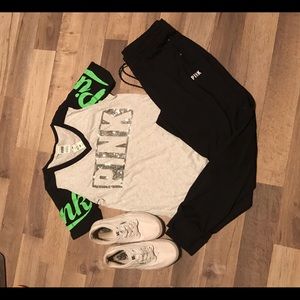 PINK! V-neck logo T-shirt